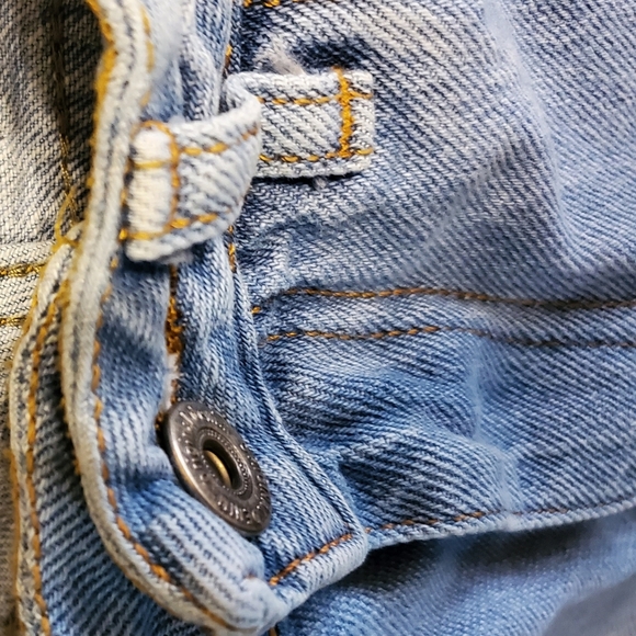 Vintage Denim Company Distressed Jean Shorts - Picture 5 of 6